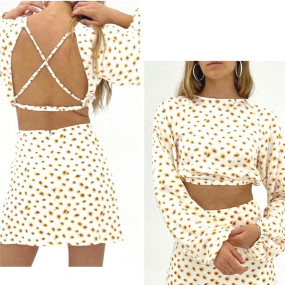S WeWoreWhat Silky-feel Long Sleeve Crop Top